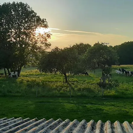 Le Thuit - F2 Plain Pied Tout Equipe A La Ferme Charleval  Exterior photo
